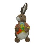 COELHO EM PÉ COM CENOURA M - RÁFIA